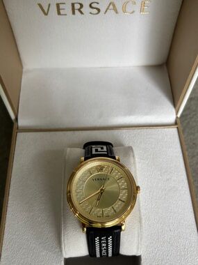 Versace Greca Medusa VCircle Watch